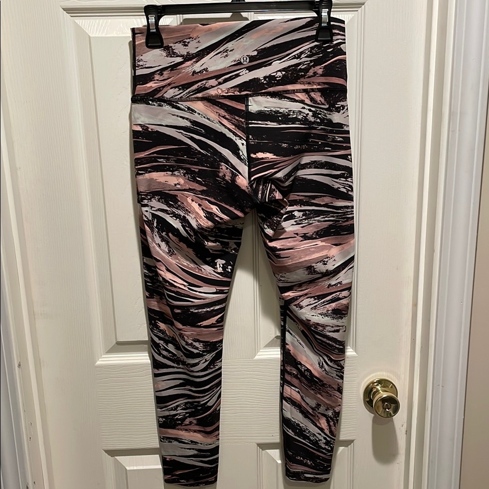 Lululemon Wunder Under High-Rise 7/8 Tight *Full-On Luxtreme 25" - Picture 2 of 6